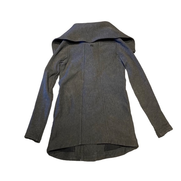 Lululemon - Women’s Asymmetrical Zip Up Jacket - Picture 7 of 9